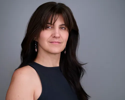 Marie Feutrier professional headshot for LinkedIn and business email