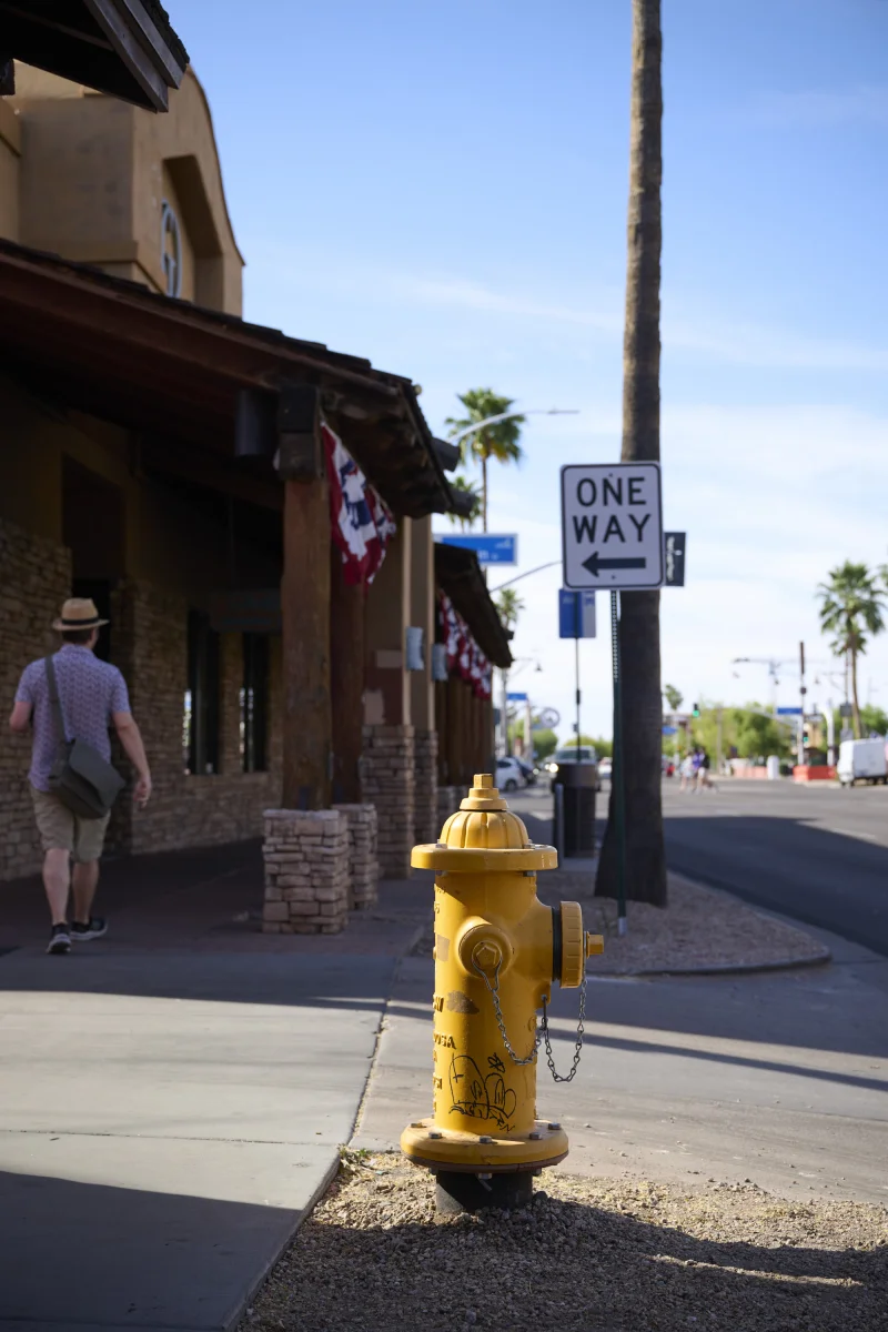 The Color Challenge: 90 Minutes Photographing Downtown Scottsdale