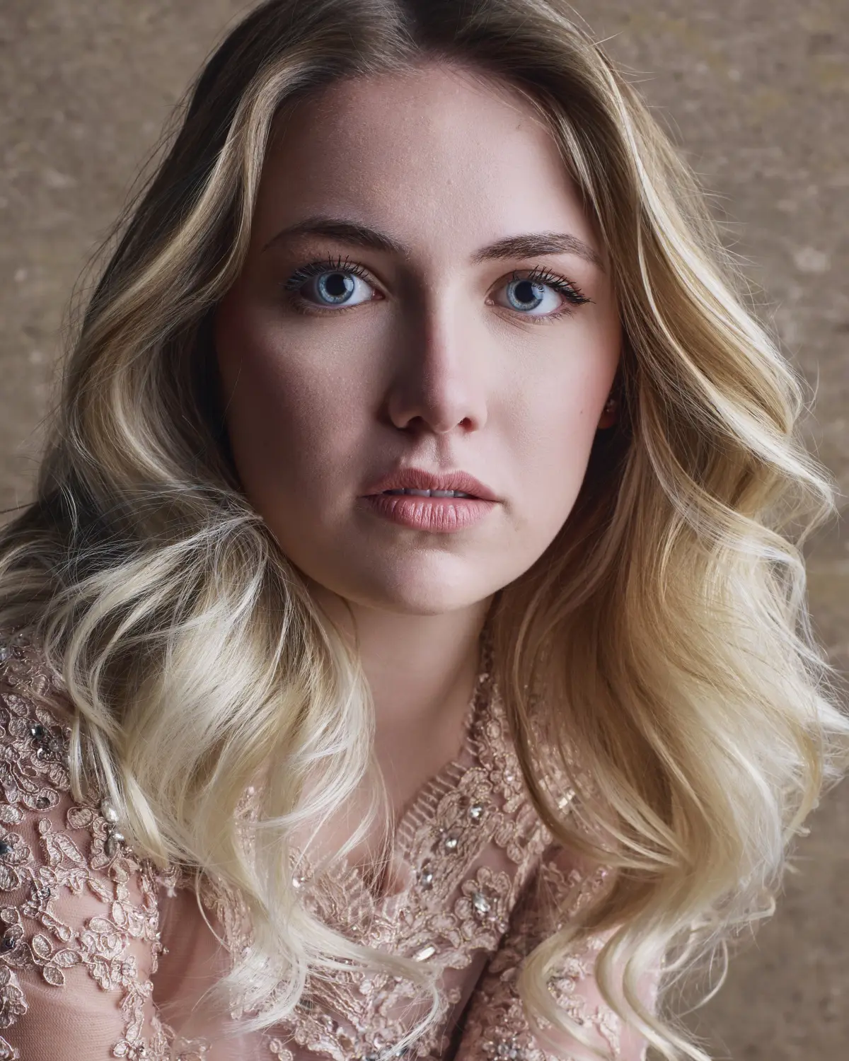 Editorial glamour portrait of Melody photographed in Phoenix by Marie Feutrier