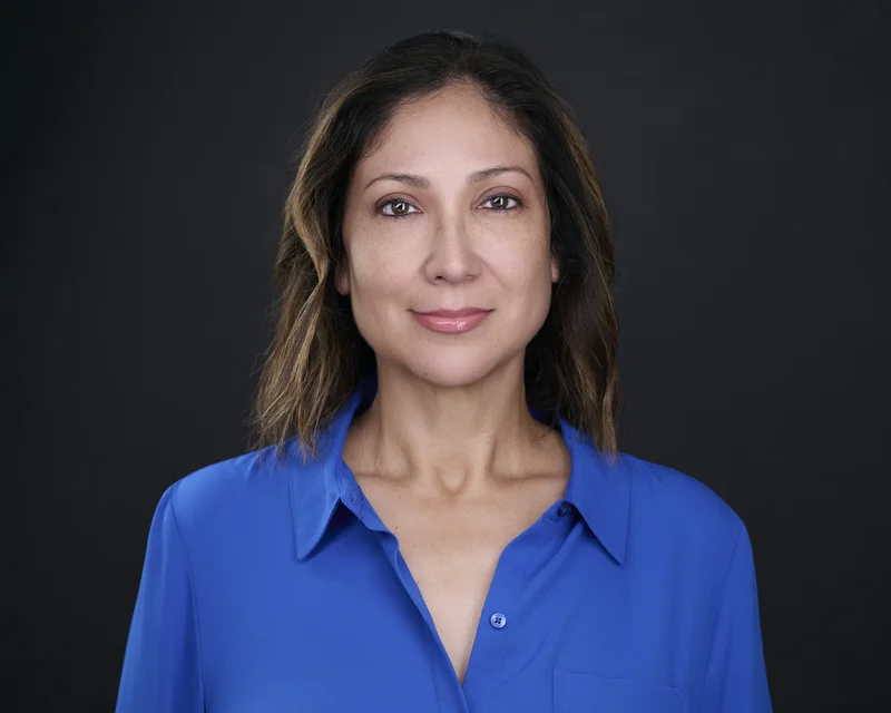 Professional headshot of Lisa Mesa Arizona headshot photography