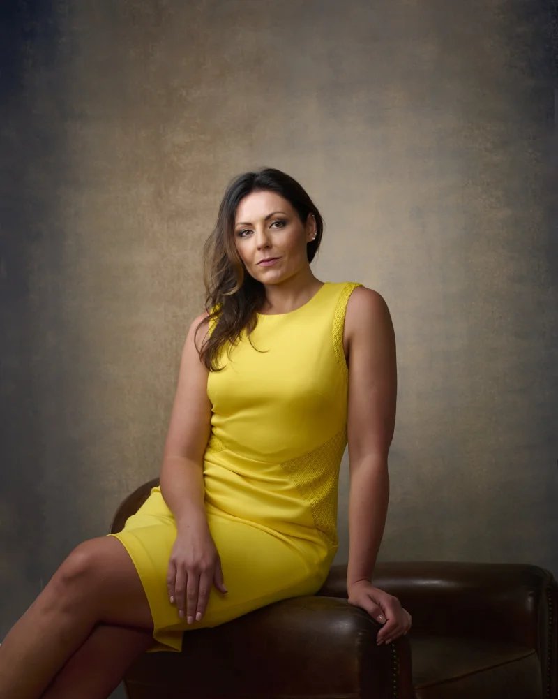 Woman's headshot with multiple wardrobe looks, professional portraits Scottsdale area